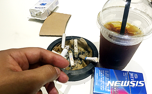 담뱃값인상 2년, 금연클리닉 발길 '뚝'…작년 41만1667명, 전년比 39.5%↓ 