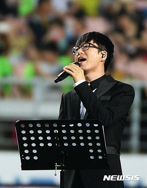 국카스텐 하현우, 데뷔 10년만에 첫 솔로앨범 '이타카' 