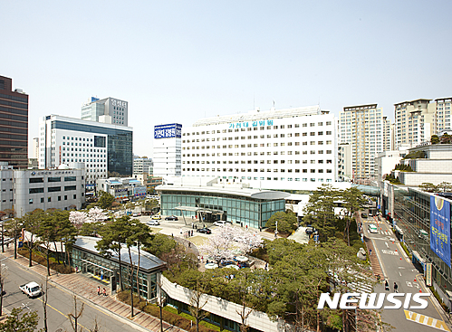 길병원서 3억대 뇌물받은 복지부 간부 구속…병원장 입건