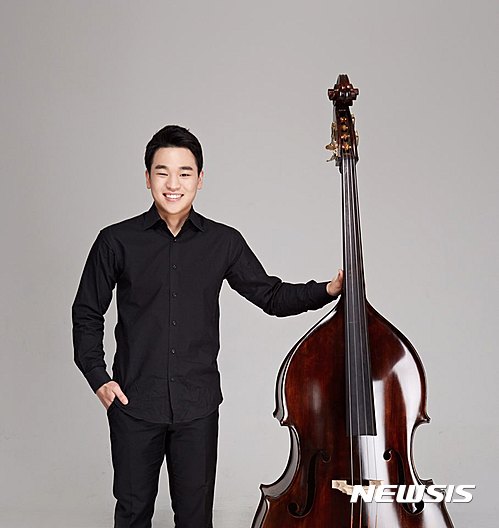 【서울=뉴시스】이정욱, 베이시스트 