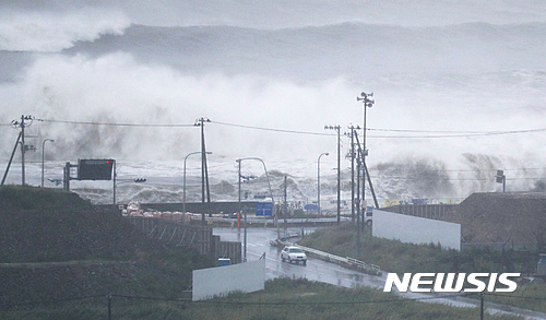 제18호 태풍, 동중국해 미야코지마에 500mm 폭우···16일 서일본 접근
