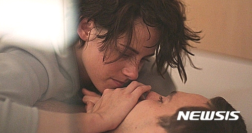 가을날씨에 어울리는 로맨스…'이퀄스'·'사랑이 이끄는 대로'