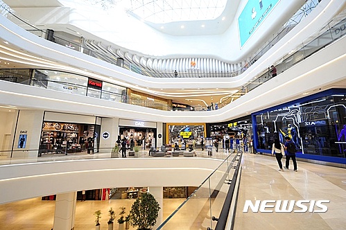  쇼핑몰 내부전경.