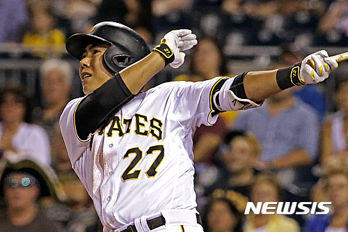 강정호, 726일 만의 복귀전서 안타 신고