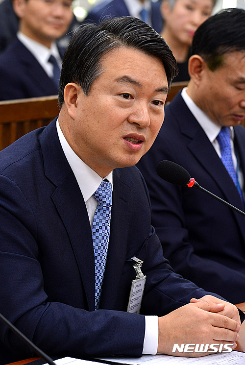 【서울=뉴시스】배훈식 기자 = 강신명 전 경찰청장. 2016.09.12. dahora83@newsis.com