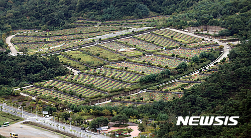 【광주=뉴시스】 광주 시립묘지. hgryu77@newsis.com 