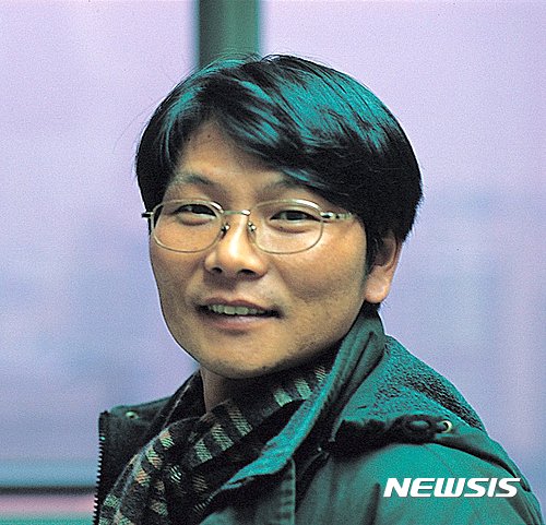 소설가 겸 시인 김형수