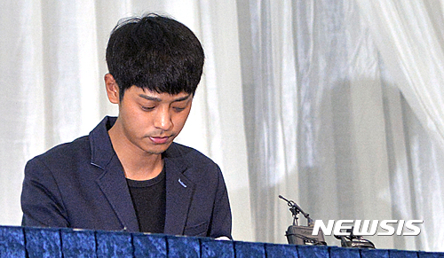 '승리 카톡' 멤버들 속속 피의자 전환…정준영도 입건(종합)