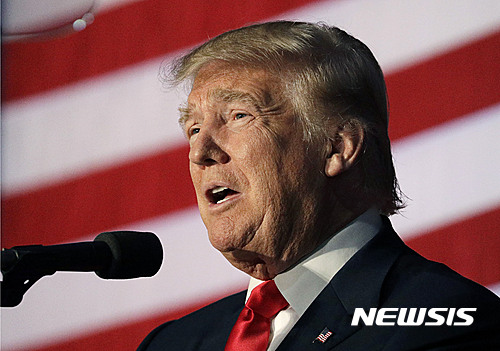 【베드포드=AP/뉴시스】미국 공화당 대선 후보 도널드 트럼프가 29일(현지시간) 뉴햄프셔주 베드포드에서 선거 유세를 하고 있다. 2016.9.30.