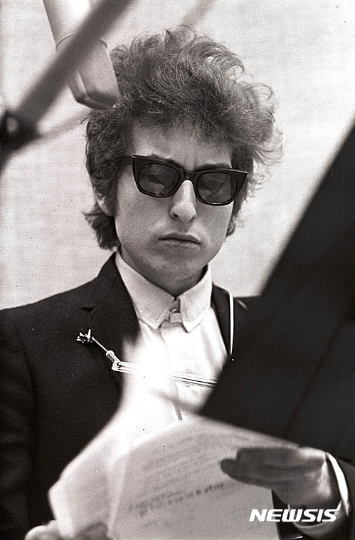 【서울=뉴시스】밥 딜런, 미국 포크록 가수(사진=소니뮤직)