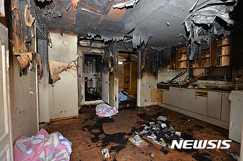 【서울=뉴시스】화재현장 실내 모습. 2016.10.17 (사진 = 동작구 제공) photo@newsis.com