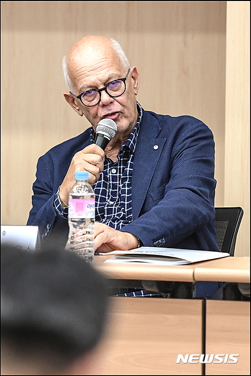 【서울=뉴시스】헤닝 브록하우스, 오페라 '라트라비아타 - 더뉴웨이' 연출(사진=세종문화회관) 