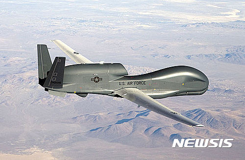 【서울=뉴시스】워싱턴포스트(WP)는 26일(현지시간) 미군의 정찰용 드론인 리퍼(Reaper)가 지난 6월 말부터 튀니지 공군 기지를 이용한 정찰 활동을 시작했다고 보도했다. 튀니지에 배치된 드론은 이슬람 과격무장세력인 이슬람국가(IS)의 거점도시인 리비아 시르테를 정찰하는 임무를 띠고 있는 것으로 밝혀졌다. 미국은 지난 8월 이후 시르테에 대한 공습을 300회 이상 실시했다. <출처: 구글> 2016.10.26.