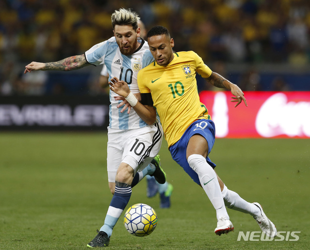 [벨루오리존치=AP/뉴시스] 2022 카타르월드컵 남미 지역예선이 9월 시작된다. 2016.11.10.