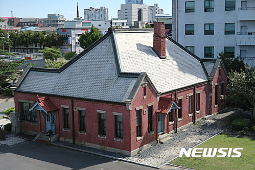 【군산=뉴시스】 = 전북 옛 군산세관 전경
