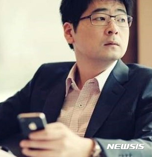 3野 "文대통령, '여성비하' 탁현민 경질" 한목소리