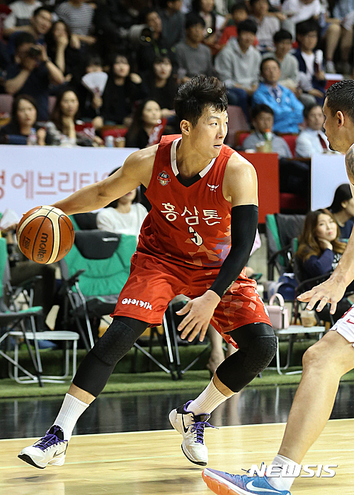 【서울=뉴시스】프로농구 안양 KGC인삼공사 가드 이정현. 2016.12.14. (사진=KBL 제공)