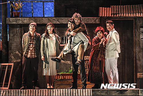 【서울=뉴시스】1994년 MBC TV 주말 드라마 81부작으로 선보인 '서울의 달'이 뮤지컬로 옮겨졌다.(사진=세종문화회관)