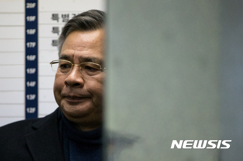 【서울=뉴시스】임태훈 기자 = 박영수 전 특별검사. 2017.01.08. photo@newsis.com