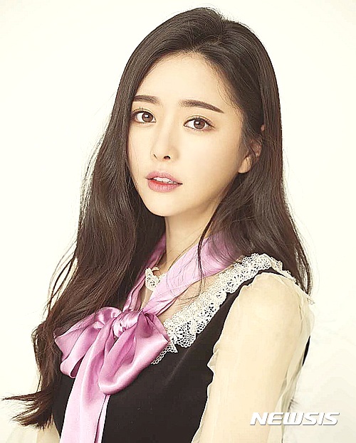 홍수아, 배우