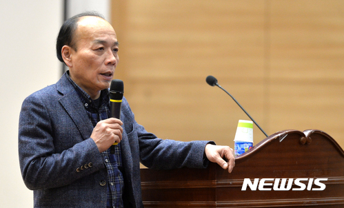 【서울=뉴시스】배훈식 기자 = 전원책 변호사. 2017.01.13. dahora83@newsis.com