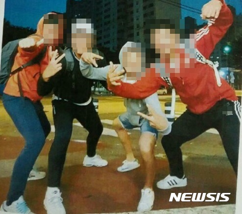 【청주=뉴시스】청주 야구부 소속 학생들. 지난해 9월 23일 숙소를 무단 이탈한 뒤 찍은 사진. 2017.01.17. (사진= 중부매일 제공) photo@newsis.com