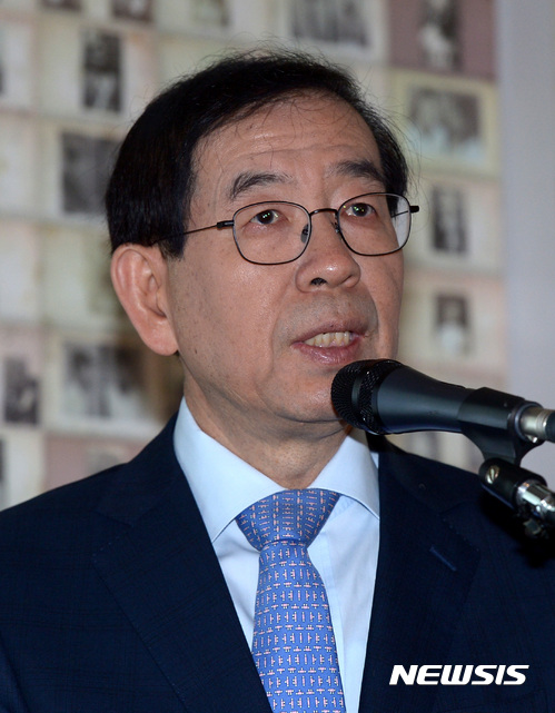 [동정]박원순 서울시장 설맞아 장애인복지관·전통시장 방문