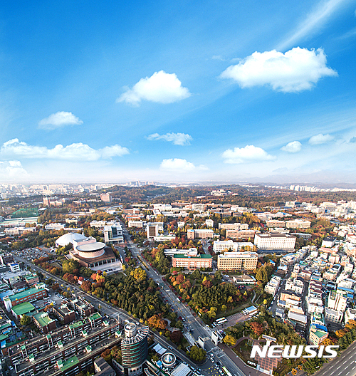 【전주=뉴시스】신동석 기자 = 17일 전북대학교가 '2018학년도 입학전형'를 발표하고, 수시모집을 대폭 늘리고, 수능최저학력기준을 완화한다고 밝혔다. 사진은 전북대학교 전경이다. 2017.02.17&nbsp; (사진= 전북대 제공)&nbsp;&nbsp;&nbsp; sds4968@newsis.com 