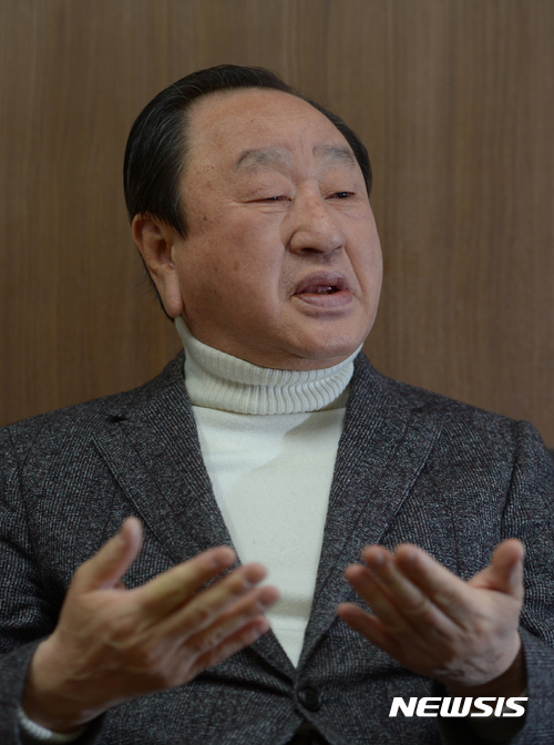 【서울=뉴시스】조수정 기자 = 역술가 백운산 선생이 서울 역삼동에서 뉴시스와 인터뷰 하고 있다.&nbsp;&nbsp;&nbsp; chocrystal@newsis.com