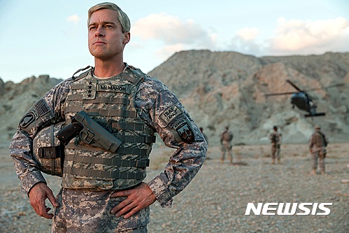 【서울=뉴시스】브래드 피트 주연 넷플릭스 오리지널 영화 '워 머신' 