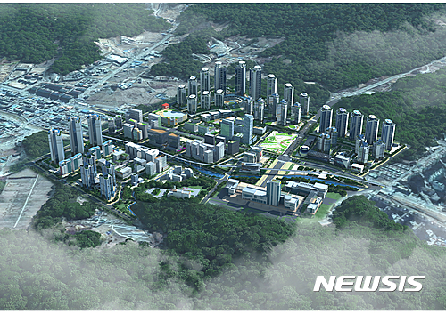 【용인=뉴시스】이정하 기자 = 부동산경기 침체로 난항을 겪었던 경기 용인시 문화행정타운 인근 69만1604㎡ 규모의 용인역삼구역 도시개발 사업이 3월 첫 삽을 뜨며 본격화된다. 용인역삼구역도시개발사업조합은 지난달 환지계획을 접수한데 이달 중 착공에 들어갈 예정이라고 2일 밝혔다. 2017.03.02 (사진=조합 제공)&nbsp;&nbsp; photo@newsis.com&nbsp;&nbsp; 