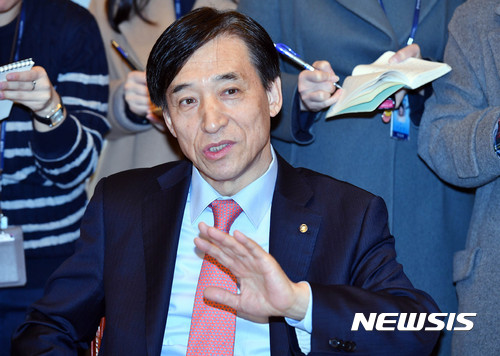 【서울=뉴시스】최동준 기자 = 이주열 한국은행 총재가 3일 오전 서울 중구 한국은행에서 열린 금융협의회에서 모두발언을 하고 있다. 2017.03.03.&nbsp; photocdj@newsis.com