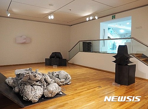 【서울=뉴시스】'2017 금호영아티스트' 황수연, 전시전경