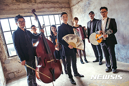 【서울=뉴시스】두번째달, 에스닉 퓨전밴드. 2017.03.07.(사진 = 국립국악원 제공) photo@newsis.com