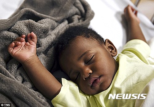 【서울=뉴시스】자고있는 카터의 모습. (사진출처: 데일리메일) 2017.03.10.