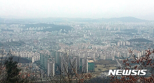【청주=뉴시스】아파트가 빼곡한 청주도심 전경. (사진=뉴시스DB)&nbsp; photo@newsis.com