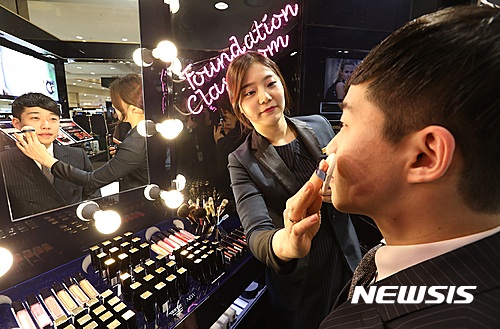 '남성들' 눈썹 화장이 어렵다?…아니, 이렇게