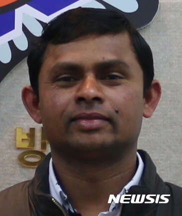 불길 속 할머니 구조…'스리랑카 의인'에게 영주권 준다