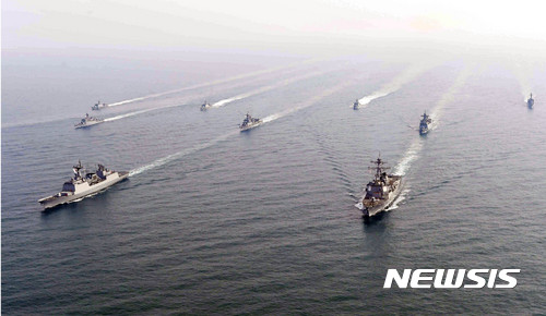 【서울=뉴시스】 한미 해생 연합훈련 모습.