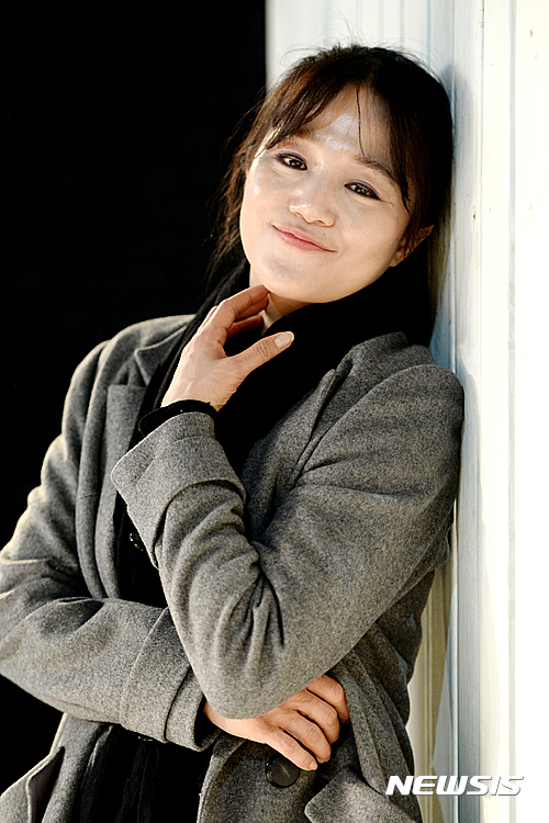 【서울=뉴시스】고범준 기자 = 김소희 연희단거리패 대표가 31일 오후 서울 종로구 혜화동 게릴라극장에서 뉴시스와 인터뷰를 하고 있다. 2017.04.02.&nbsp;&nbsp; bjko@newsis.com