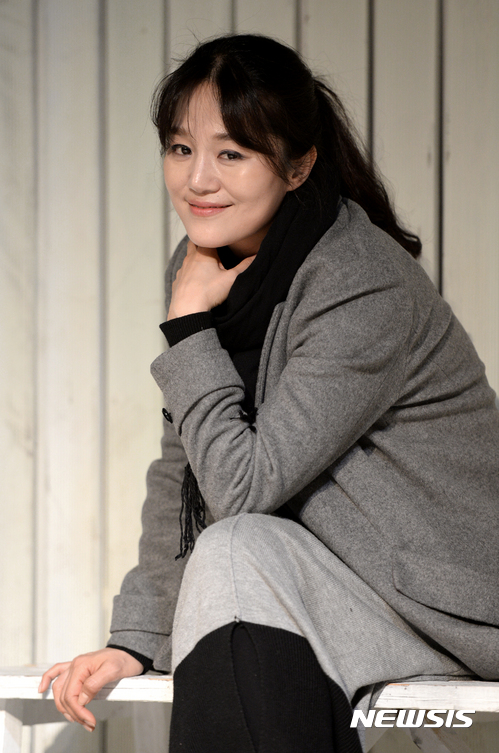 【서울=뉴시스】고범준 기자 = 김소희 연희단거리패 대표가 31일 오후 서울 종로구 혜화동 게릴라극장에서 뉴시스와 인터뷰를 하고 있다. 2017.04.02.&nbsp;&nbsp; bjko@newsis.com