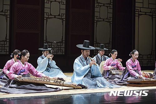 【서울=뉴시스】정악단 천년만세. 2017.04.04(사진 = 국립국악원 제공)&nbsp; photo@newsis.com 
