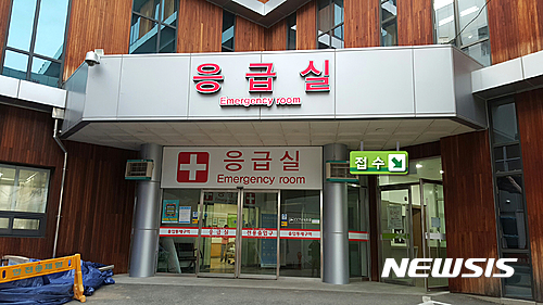 【안동=뉴시스】김진호 기자 = 경상북도 안동의료원이 보건복지부의 '2016년 응급의료기관 평가'에서 A등급을 받았다. 사진은 안동의료원 응급실. 2017.04.05 (사진= 안동의료원 제공) photo@newsis.com