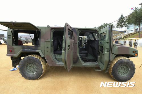 【서울=뉴시스】 '한국형 험비'라 불리는 신형 소형전술차량(KM1). (뉴시스DB)