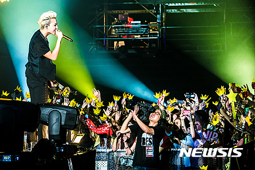 【서울=뉴시스】지드래곤, 그룹 '빅뱅' 리더 2017.04.09 (사진 = YG엔터테인먼트 제공)&nbsp; photo@newsis.com 