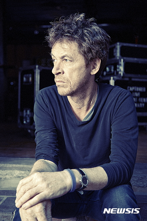 【서울=뉴시스】도미닉 밀러, 스팅 오른팔로 통하는 기타리스트. 2017.04.18. (사진 = 씨앤엘 뮤직 제공) photo@newsis.com