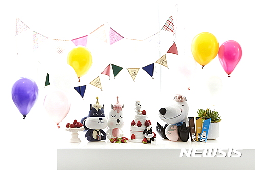 그랜드 워커힐의 ‘워커힐 패밀리’ 인형.