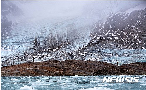 【서울=뉴시스】한성필, Intervention, 2016, Chromogenic Print, 100x150cm