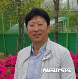 【장수=뉴시스】윤난슬 기자 = 전북 장수군청의 김진수 주무관이 전북도 체납세 징수왕에 선정돼 도지사 표창을 받게 됐다. 2017.04.24.(사진=장수군 제공)   photo@newsis.com