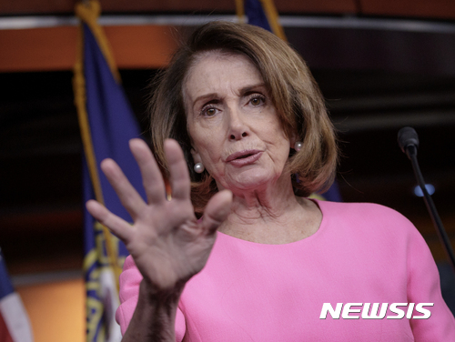 펠로시 "샌프란시스코市, 극우집회 허가 취소해야"